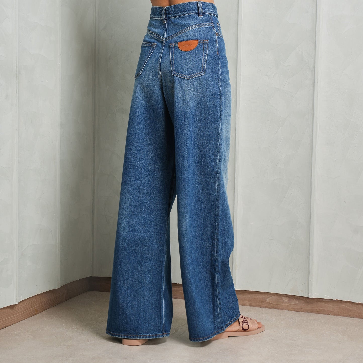 Wide-Leg Jeans
