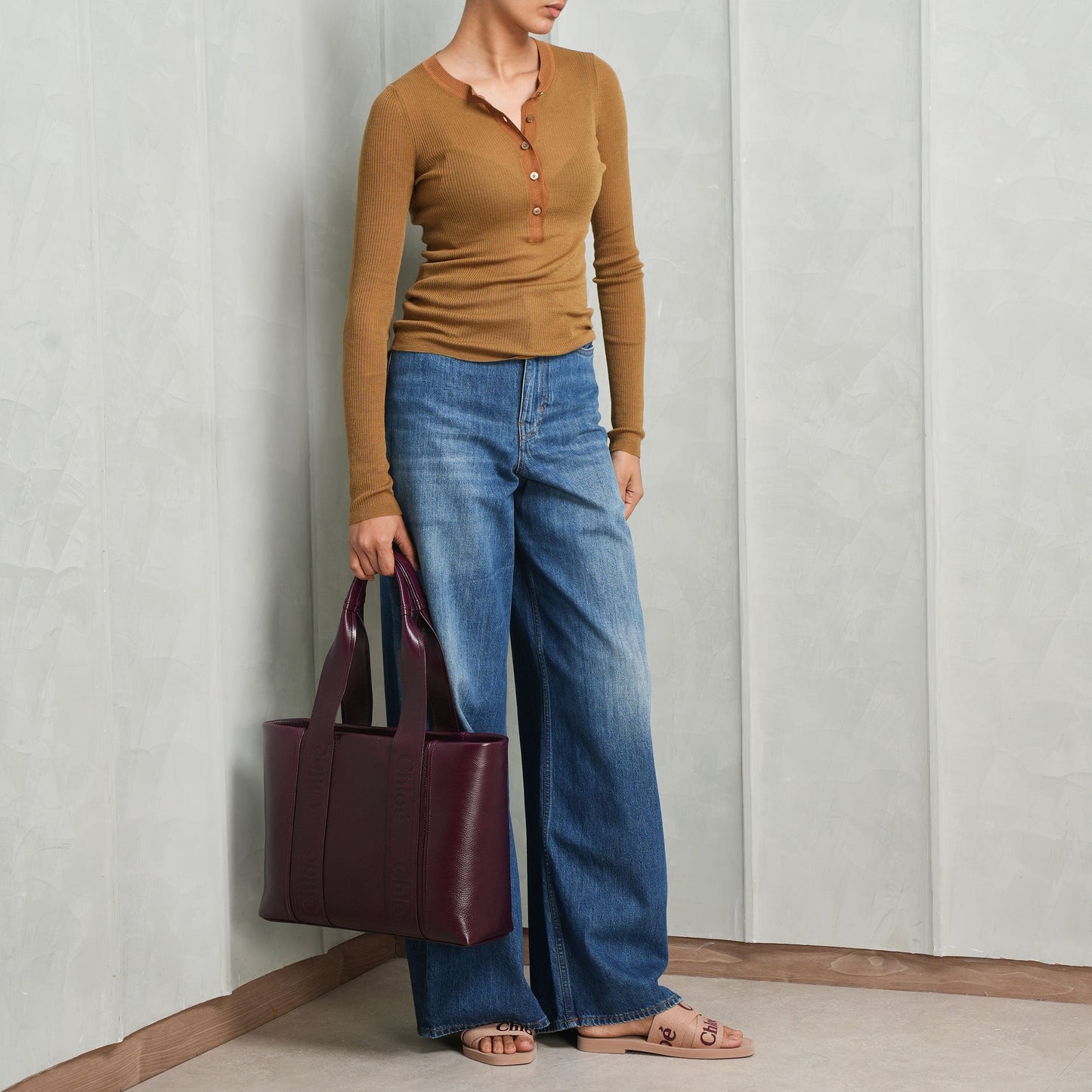 Wide-Leg Jeans